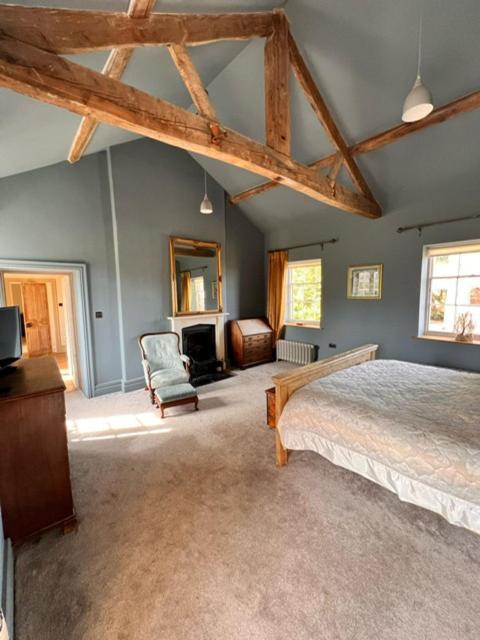 Apartment At Llanerchydol Hall Welshpool Luaran gambar