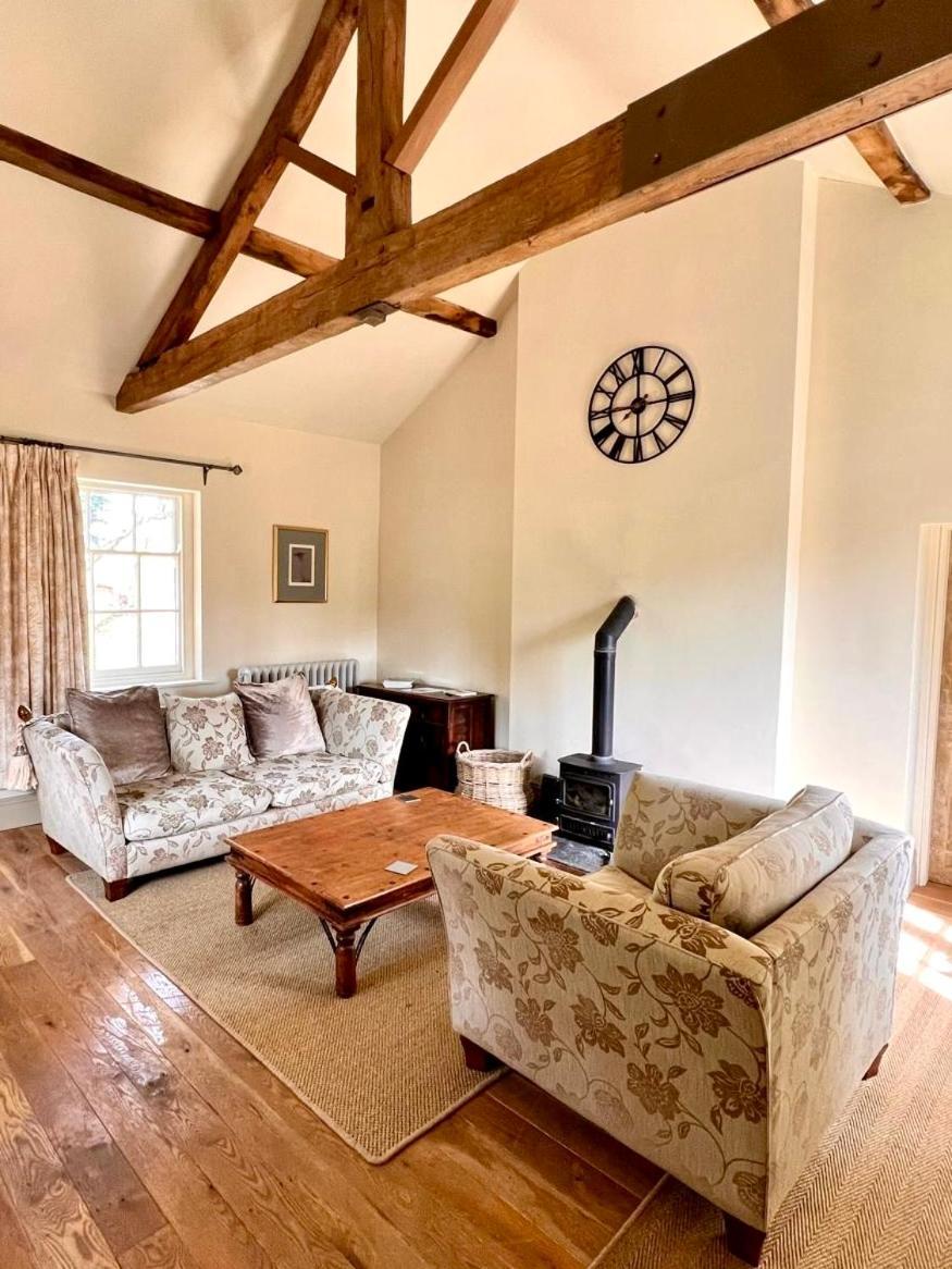 Apartment At Llanerchydol Hall Welshpool Luaran gambar